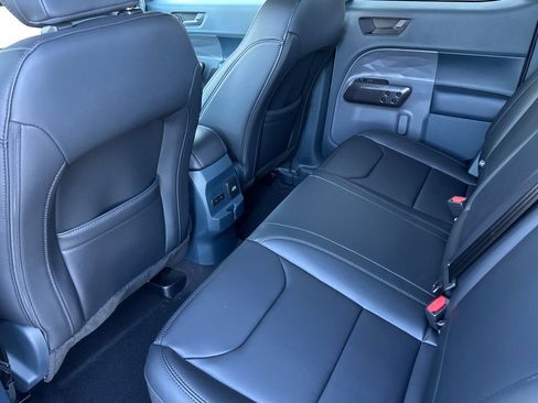 New 2025 Ford Maverick Lariat w/ Black Appearance Package image 13