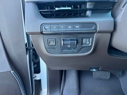 Used 2021 Cadillac Escalade Sport AWD/4WD image 31