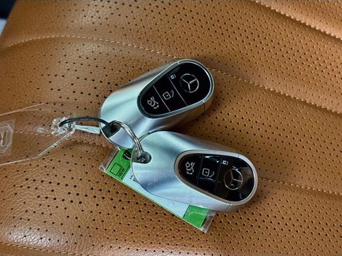 Used 2022 Mercedes-Benz S 500 4MATIC image 35