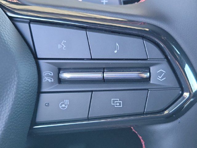 Used 2026 Chevrolet Traverse LT w/ Midnight/Sport Edition FWD image 9