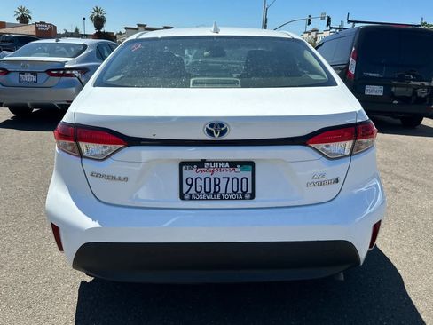 Certified 2023 Toyota Corolla LE FWD image 5
