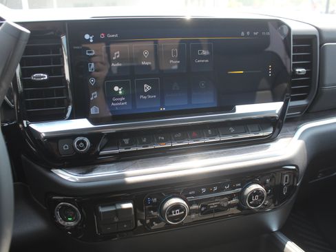 New 2026 Chevrolet Silverado 2500 LTZ w/ LTZ Convenience Package AWD/4WD image 13