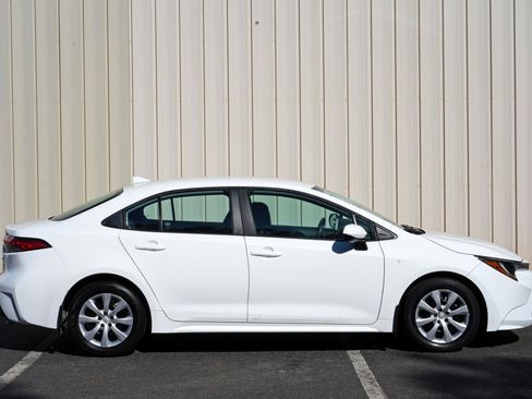 Used 2023 Toyota Corolla LE w/ Carpet Mat Package (TMS) FWD image 46