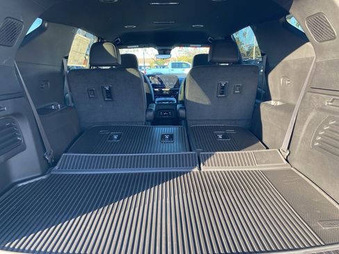New 2026 Chevrolet Traverse RS w/ LPO, Floor Liner Package image 16