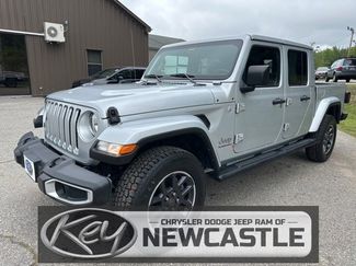 Used 2023 Jeep Gladiator Overland video 1