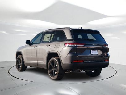 New 2025 Jeep Grand Cherokee Altitude