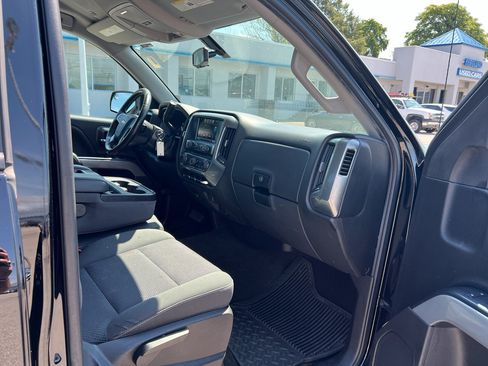 Used 2018 Chevrolet Silverado 1500 LT w/ All Star Edition AWD/4WD image 12
