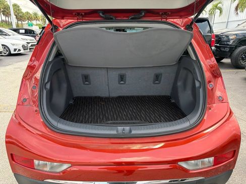 Used 2020 Chevrolet Bolt Premier w/ Infotainment Package FWD image 6