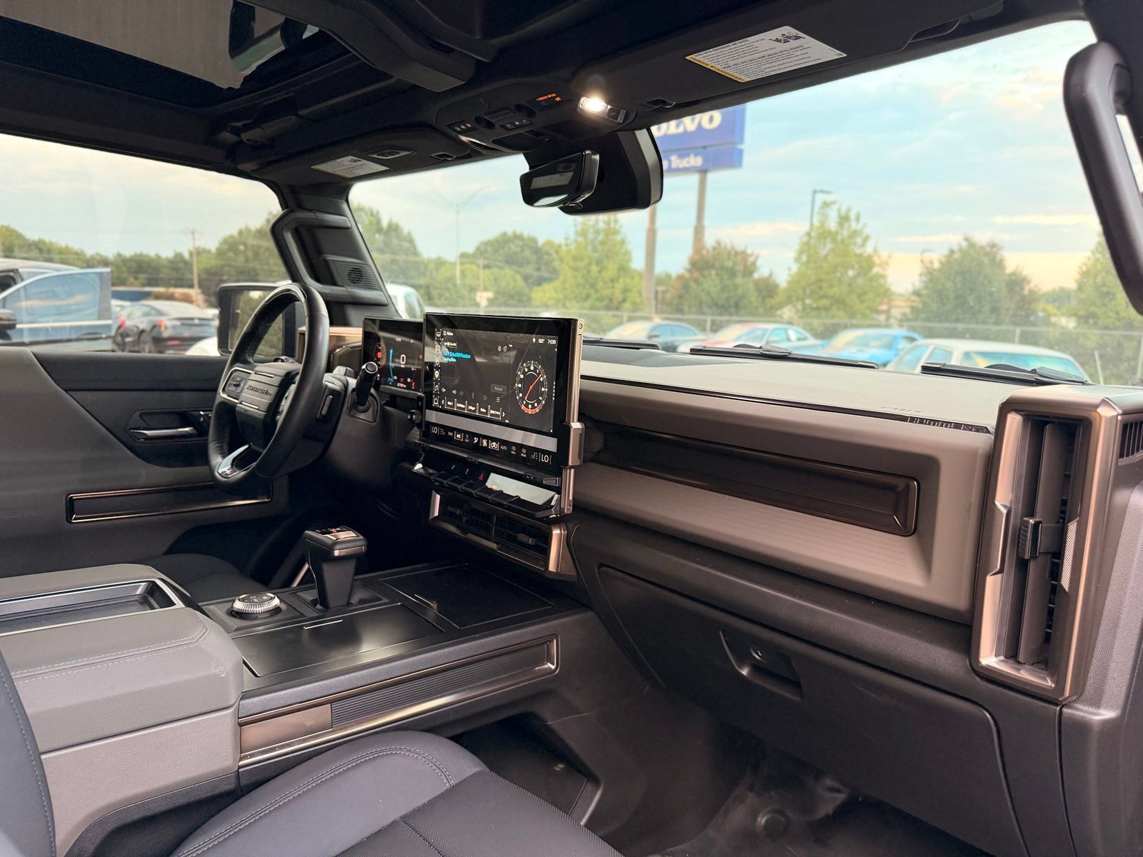 Used 2024 GMC Hummer EV 3X AWD/4WD image 38