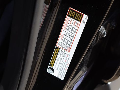 Used 2024 Nissan Rogue S FWD image 29