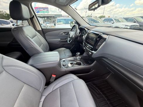 Used 2018 Chevrolet Traverse Premier w/ Driver Confidence II Package FWD image 23