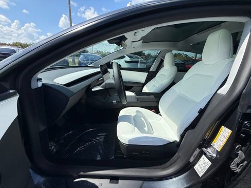Used 2025 Tesla Model 3 Long Range AWD/4WD image 9