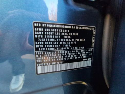 Used 2018 Volkswagen Tiguan SEL image 33