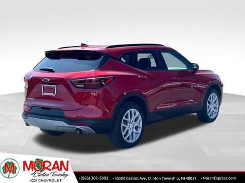 Certified 2024 Chevrolet Blazer LT w/ Convenience Package FWD image 6