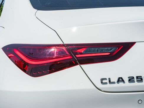 Used 2025 Mercedes-Benz CLA 250 4MATIC image 8