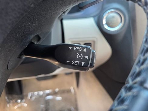 Used 2010 Lexus IS 250C RWD image 21