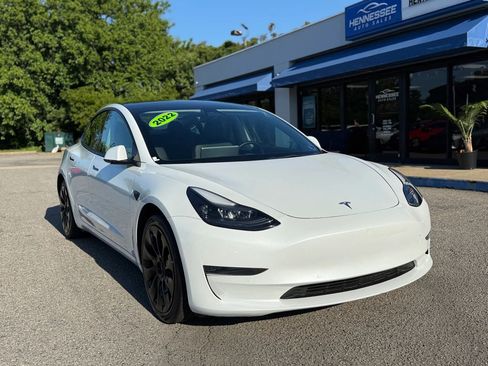 Used 2022 Tesla Model 3 Standard Range RWD image 18