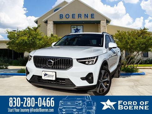 Used 2024 Volvo XC40 B5 Plus w/ Protection Package Premier AWD/4WD image 1