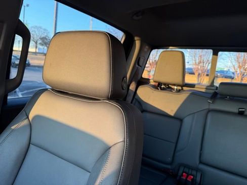 Used 2024 Chevrolet Silverado 1500 LT Trail Boss w/ LT Trail Boss Premium Package image 18