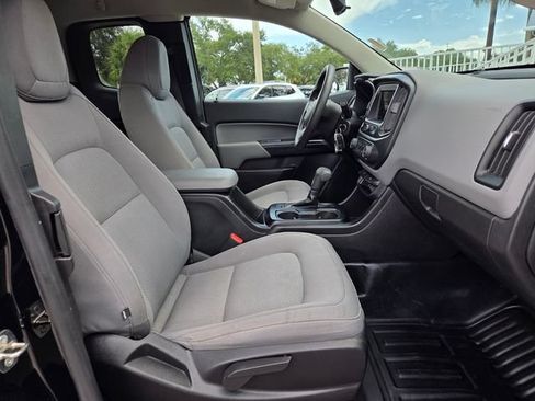 Used 2020 Chevrolet Colorado W/T RWD image 18