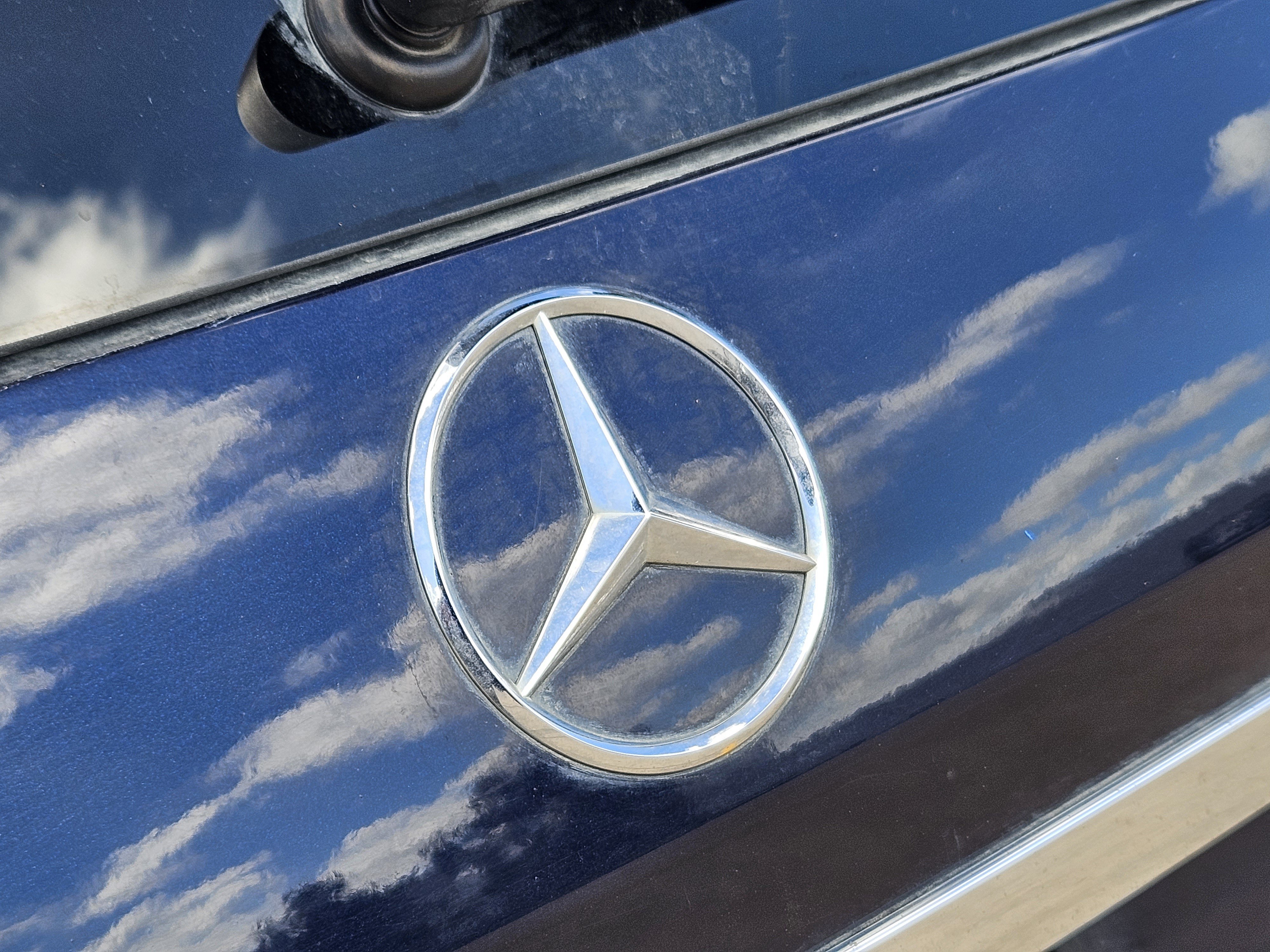 Certified 2018 Mercedes-Benz GLE 350 4MATIC image 9