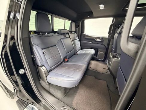 Certified 2026 Chevrolet Silverado 1500 High Country w/ Technology Package image 30