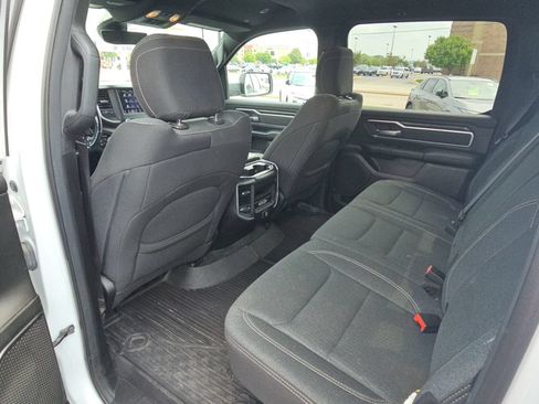 Used 2020 RAM 1500 4x4 Crew Cab image 25