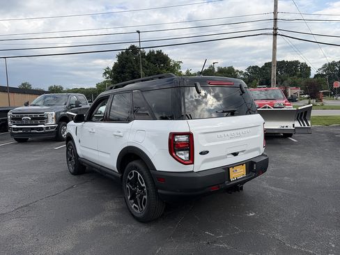 Certified 2023 Ford Bronco Sport Outer Banks w/ Tech Package AWD/4WD image 4