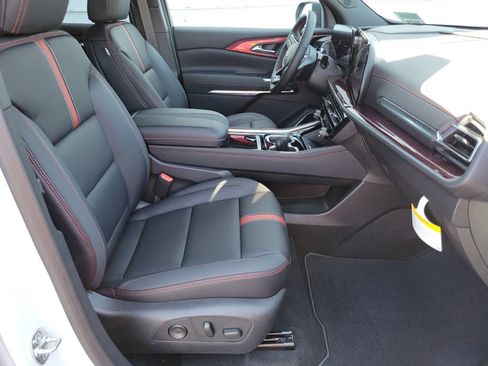 New 2026 Chevrolet Traverse RS image 11