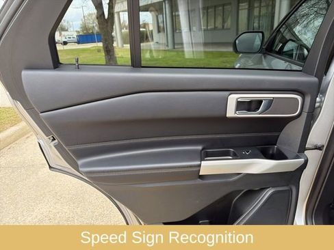 Used 2021 Ford Explorer XLT w/ Equipment Group 202A image 18