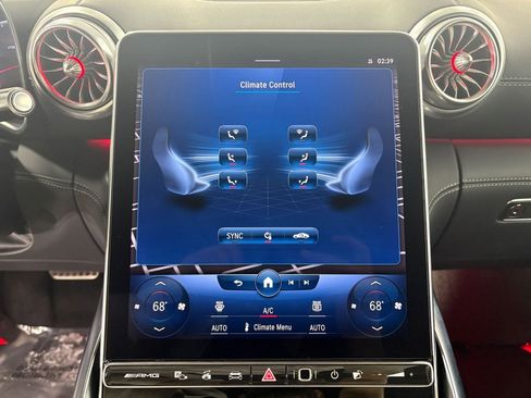 Used 2022 Mercedes-Benz SL 55 AMG 4MATIC w/ Driver Assistance Package image 21