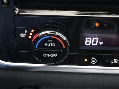 Used 2023 Nissan Rogue SV w/ SV Premium Package image 24