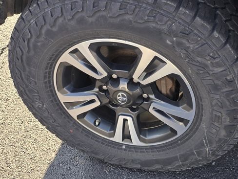 Certified 2017 Toyota Tacoma TRD Sport image 13