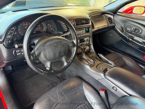 Used 1999 Chevrolet Corvette Coupe w/ Performance Handling Pkg RWD image 29