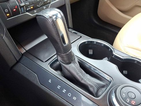 Used 2017 Ford Explorer XLT w/ Equipment Group 202A image 16