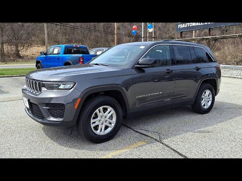 Certified 2023 Jeep Grand Cherokee Laredo w/ Luxury Tech Group I image 4