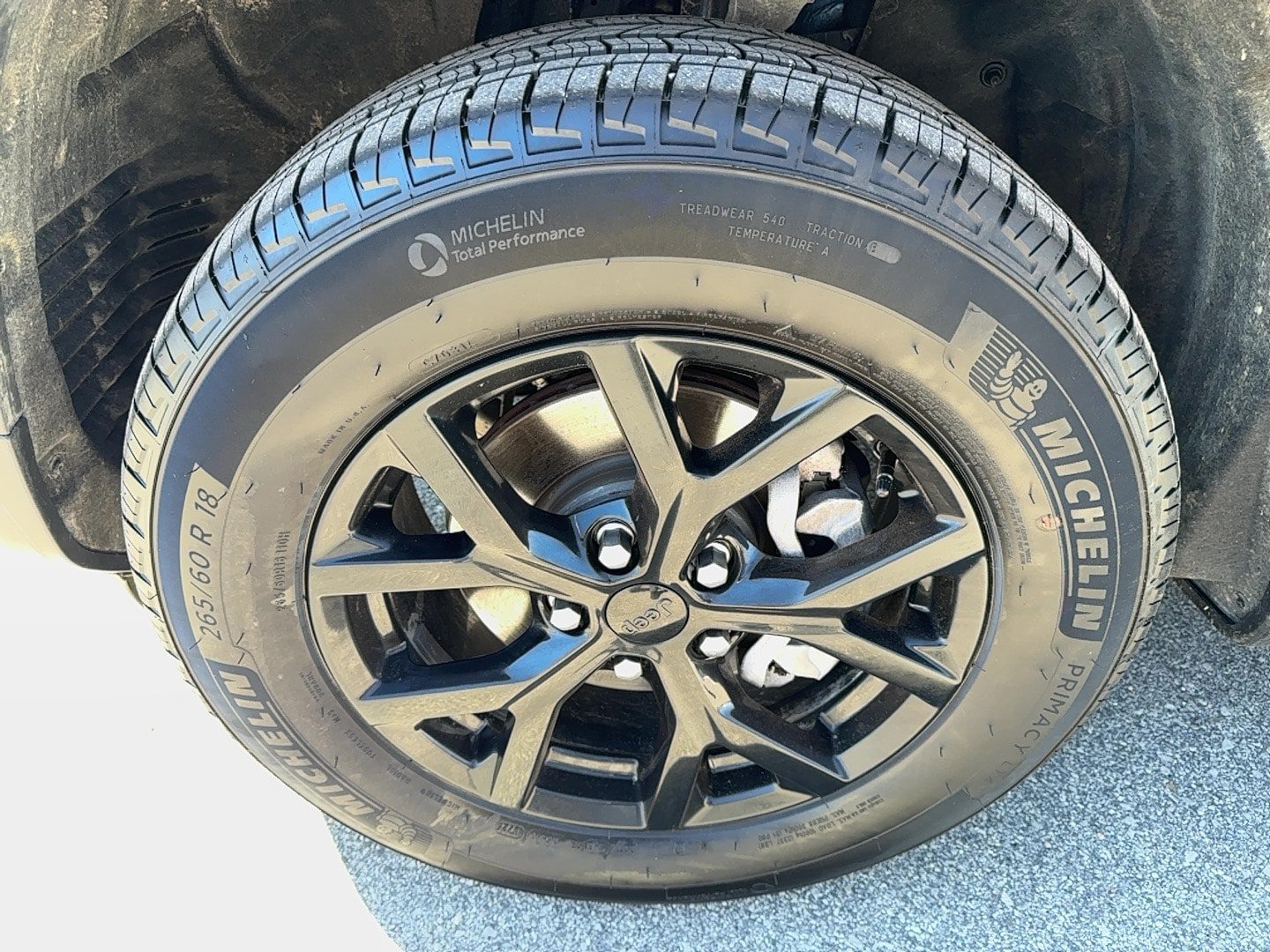 Used 2025 Jeep Grand Cherokee Altitude AWD/4WD image 12