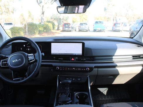 New 2027 Kia Carnival SX w/ Dark Edition Package FWD image 31