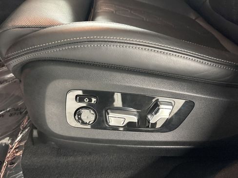 Used 2025 BMW X6 M60i w/ Executive Package image 14