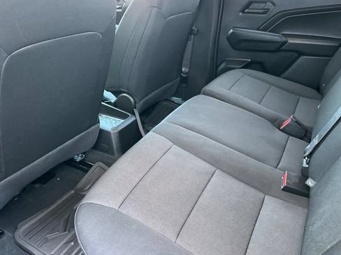 Used 2024 Chevrolet Colorado W/T RWD image 4