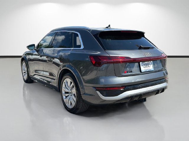 Used 2024 Audi SQ8 e-tron Premium Plus AWD/4WD image 5