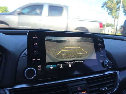 Used 2022 Honda Accord Sport image 12