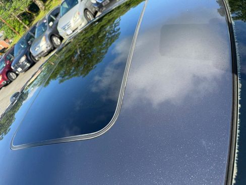 Used 2014 Dodge Charger SXT RWD image 9