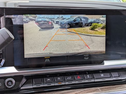 Used 2026 Chevrolet Silverado 1500 LT AWD/4WD image 32