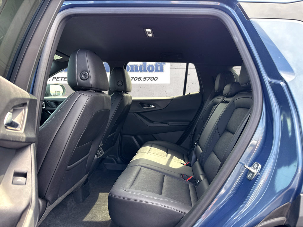 Used 2026 Chevrolet Equinox LT w/ Convenience Package II AWD/4WD image 9