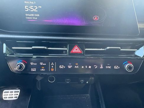 Used 2023 Kia Niro Wave w/ Wave Preserve Package FWD image 22