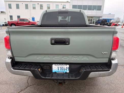Used 2023 Toyota Tacoma TRD Off-Road image 6
