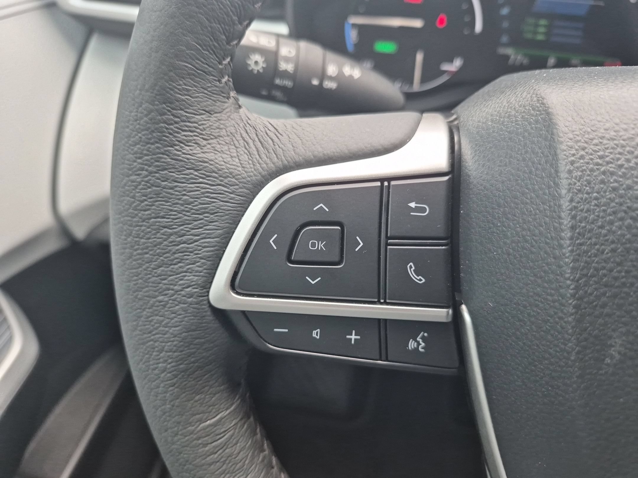Used 2026 Toyota Sienna XLE FWD image 21
