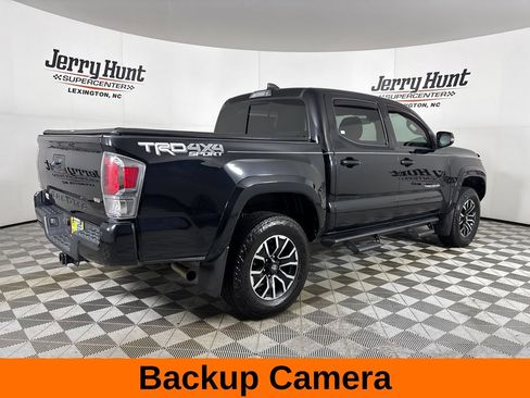 Used 2020 Toyota Tacoma TRD Sport w/ Technology Package AWD/4WD image 5