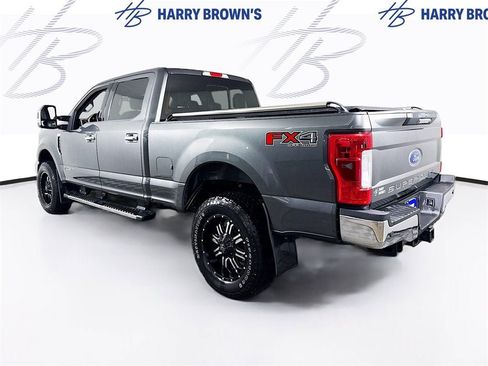 Used 2017 Ford F350 Lariat w/ Chrome Package image 28